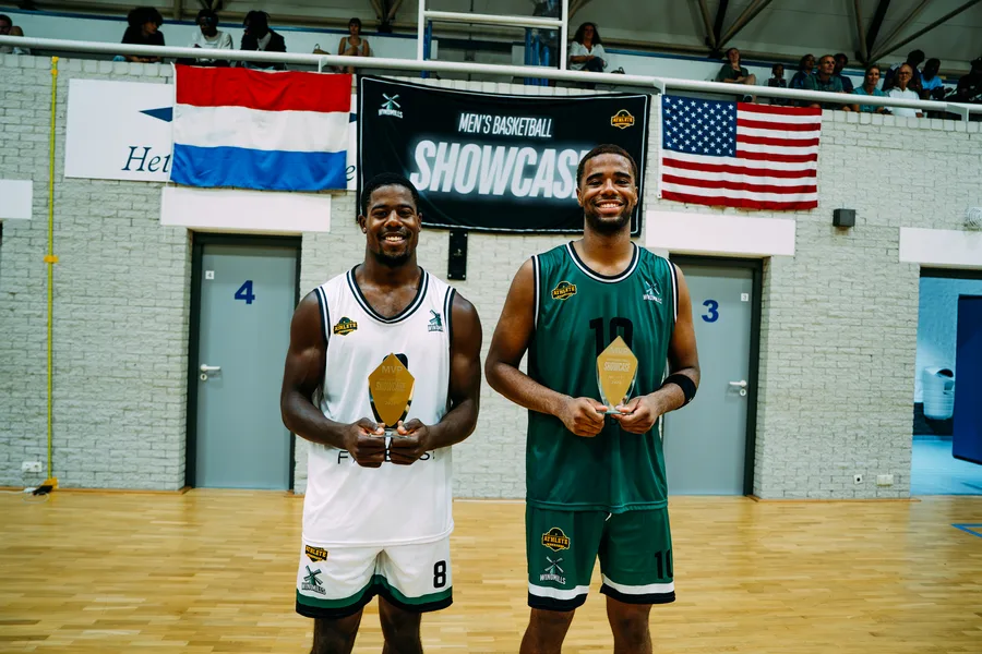 Athlete Academy: Alles von Logo über Website, Zahlungen und KI-Automatisierungen bis zu Kampagnen für eine Basketballakademie.